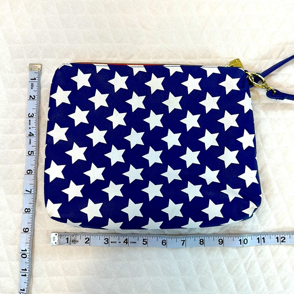 XOX Betsey Ditty Bag, Wristlet, Clutch, Make Up Bag. Zip Top. Gold Tone Hardware